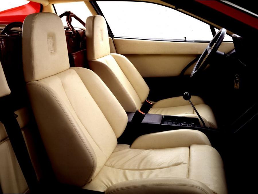  Ferrari Testarossa 1984 года  (фото 4 из 24)
